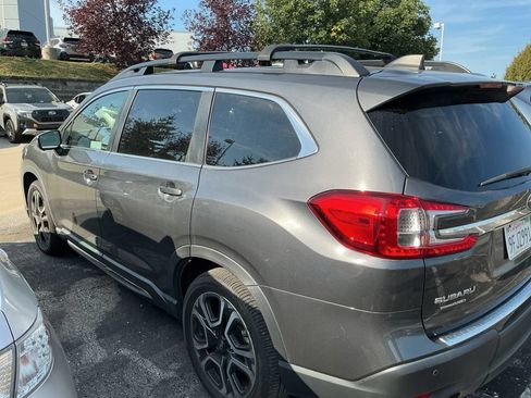 Used 2023 Subaru Ascent Limited w/ Technology Package AWD/4WD image 5