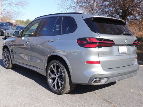 New 2026 BMW X5 sDrive40i w/ M Sport Package image 3
