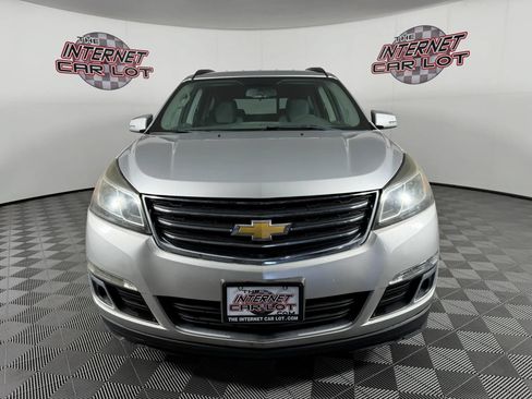 Used 2017 Chevrolet Traverse LT w/ Style and Technology Package AWD/4WD image 2
