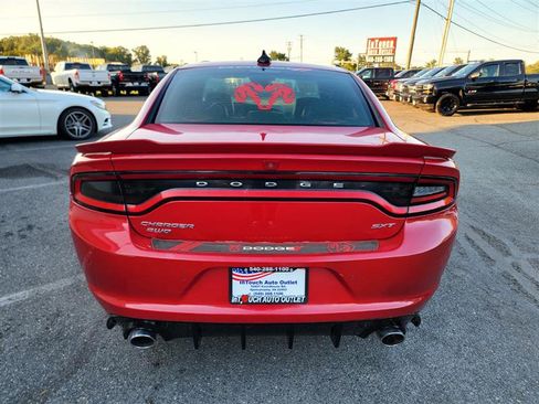 Used 2015 Dodge Charger SXT w/ AWD Plus Group image 7