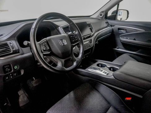 Used 2024 Honda Ridgeline Sport image 19