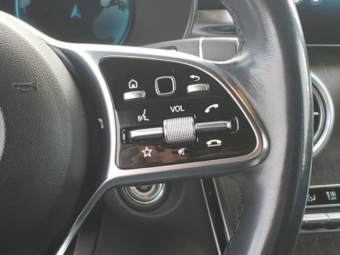 Used 2022 Mercedes-Benz GLC 300 4MATIC image 17