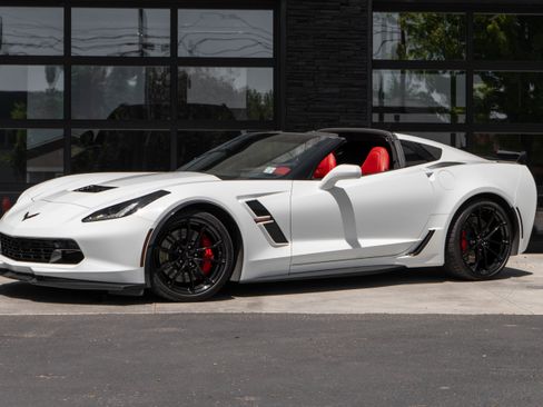 Used 2019 Chevrolet Corvette Grand Sport RWD image 3