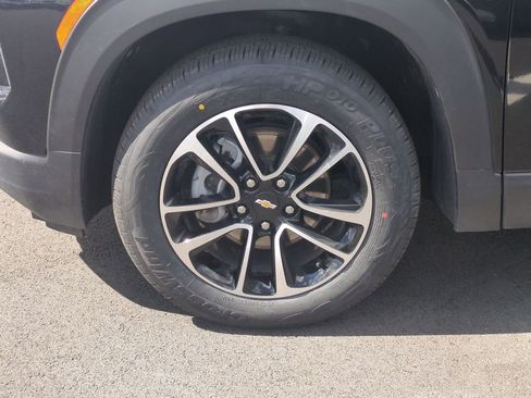 Used 2025 Chevrolet TrailBlazer LT AWD/4WD image 27
