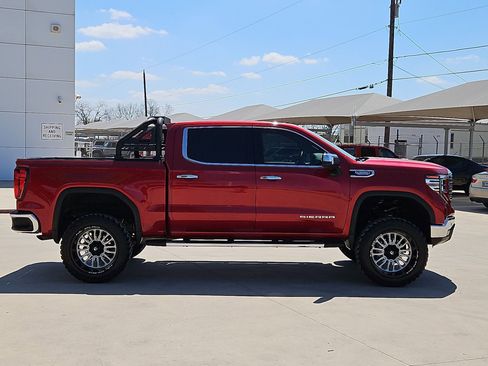 Used 2024 GMC Sierra 1500 SLT image 2