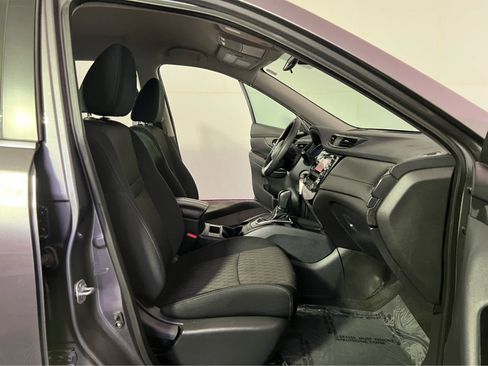 Used 2017 Nissan Rogue S image 25