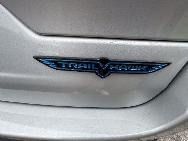 Used 2023 Jeep Grand Cherokee Trailhawk w/ Advanced Protech Group II AWD/4WD image 51
