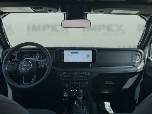 Used 2025 Jeep Wrangler Unlimited Rubicon w/ Convenience Group image 9