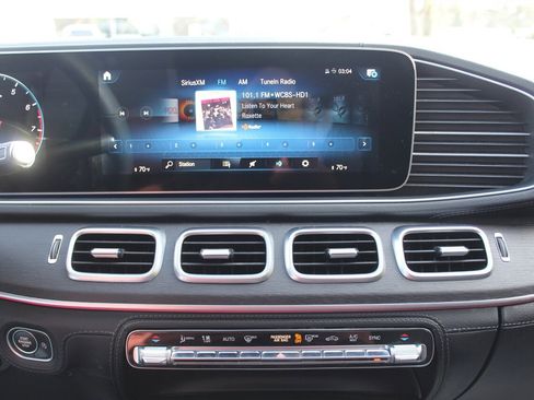 Used 2021 Mercedes-Benz GLS 450 4MATIC image 7