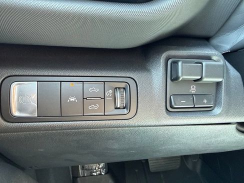 Used 2026 Chevrolet Silverado EV Trail Boss AWD/4WD image 23
