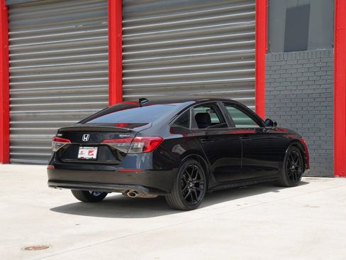 Used 2022 Honda Civic Sport image 9