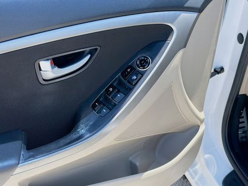 Used 2013 Hyundai Elantra GT w/ Touch & Go Pkg FWD image 14
