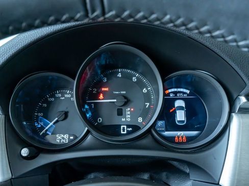 Certified 2026 Porsche Macan AWD/4WD image 19