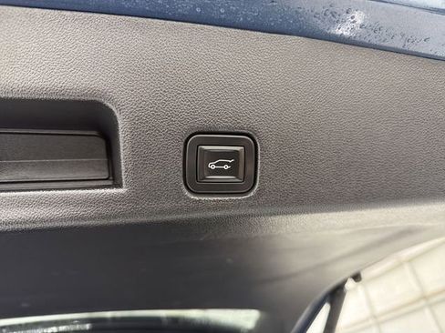 Certified 2025 Chevrolet Traverse LT image 16