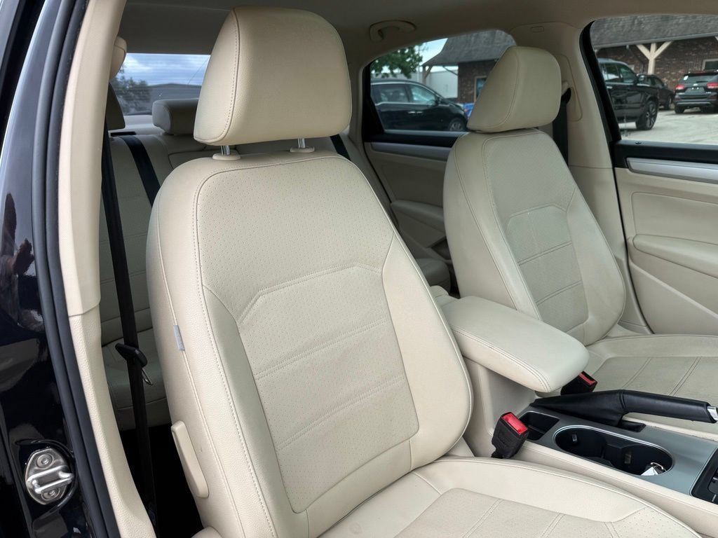 Used 2019 Volkswagen Passat 2.0T Wolfsburg w/ Wheels & Sunroof Package FWD image 20