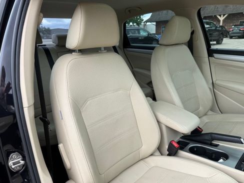 Used 2019 Volkswagen Passat 2.0T Wolfsburg w/ Wheels & Sunroof Package FWD image 20