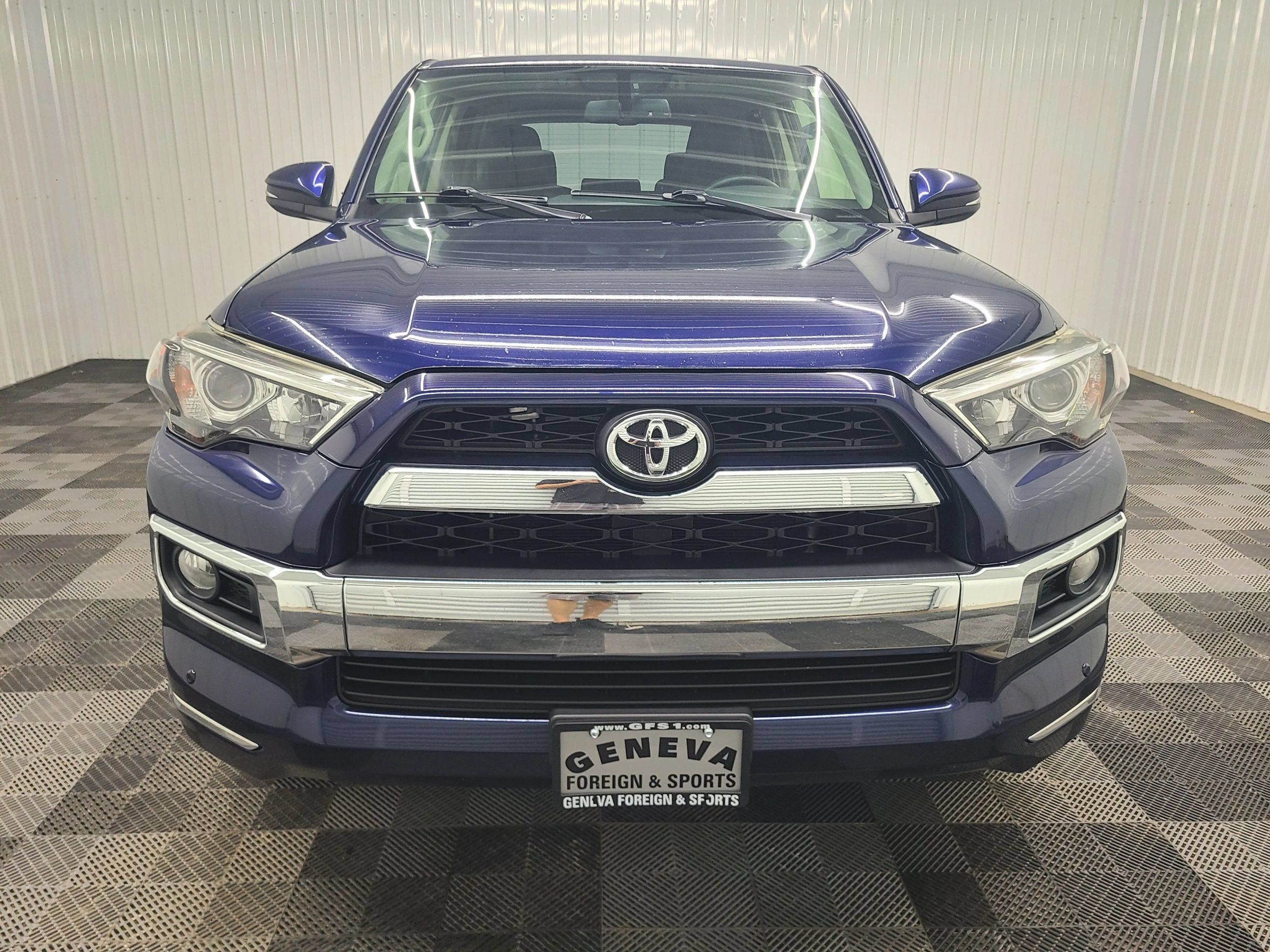 Used 2018 Toyota 4Runner Limited AWD/4WD image 6