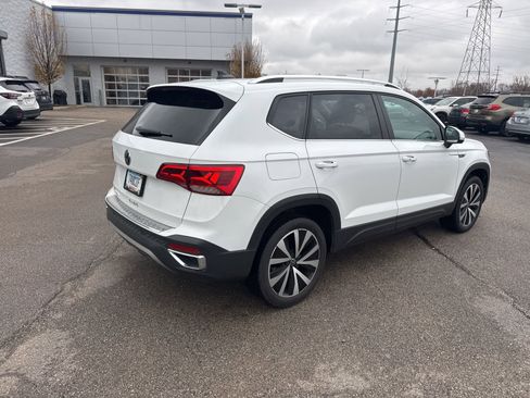 Used 2023 Volkswagen Taos SE image 11