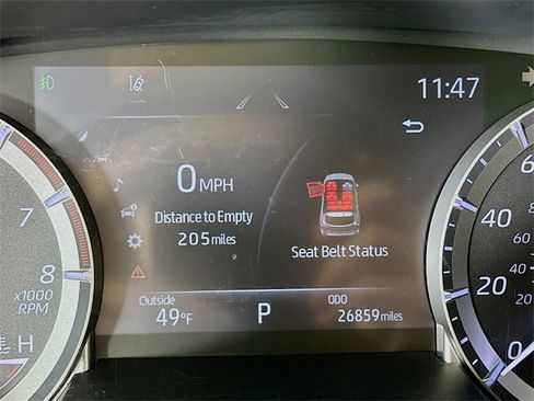 Used 2023 Toyota Highlander XLE image 4