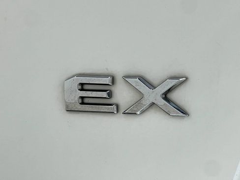 Used 2020 Kia Sedona EX FWD image 41