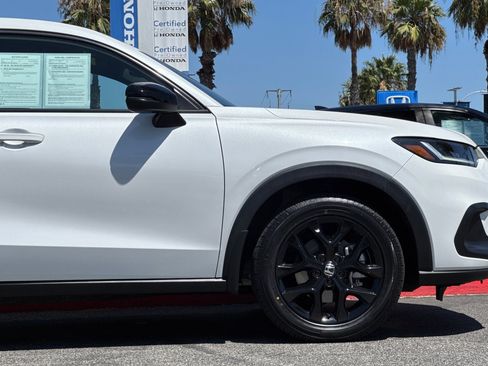 Used 2025 Honda HR-V Sport image 34
