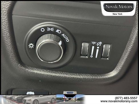 Used 2023 Jeep Grand Cherokee L Laredo w/ Luxury Tech Group I AWD/4WD image 16