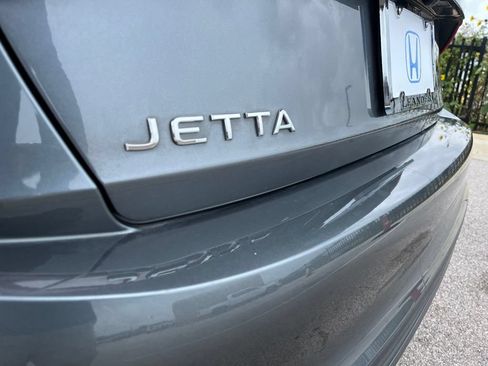 Used 2023 Volkswagen Jetta SE FWD image 8