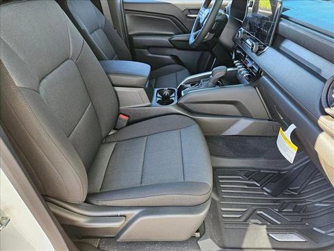 New 2026 Chevrolet Colorado W/T image 17