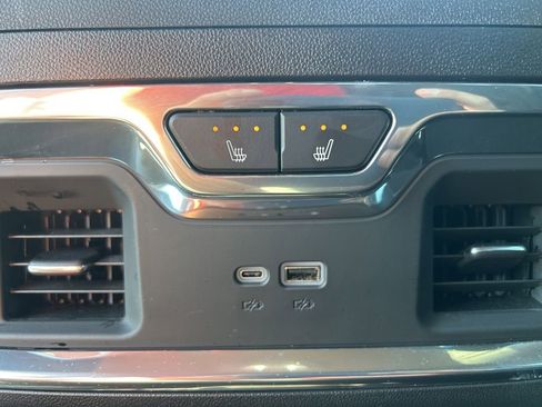 Used 2024 GMC Sierra 1500 Denali AWD/4WD image 51