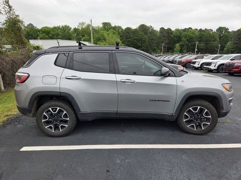 Used 2020 Jeep Compass Trailhawk image 4