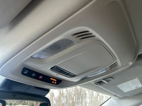 Used 2023 Buick Envision Essence image 35