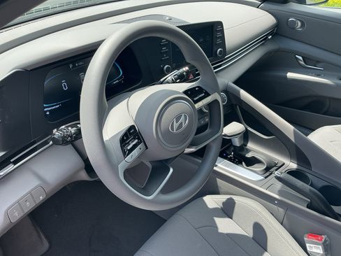 New 2026 Hyundai Elantra SE FWD image 10