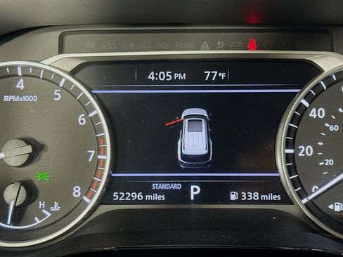 Used 2024 Nissan Pathfinder SV FWD image 17