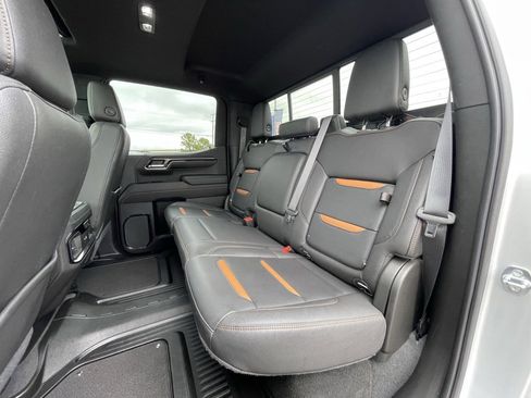 Used 2022 GMC Sierra 1500 AT4 w/ AT4 Premium Package image 29