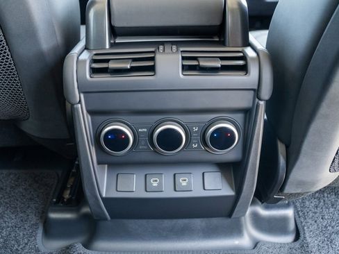 New 2025 Land Rover Defender 110 X-Dynamic SE image 25