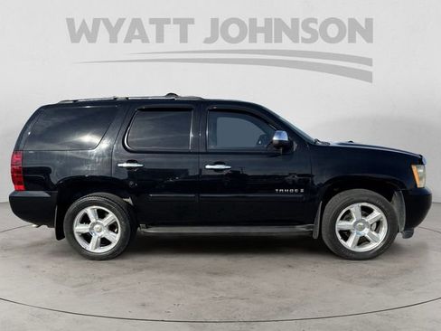 Used 2007 Chevrolet Tahoe LTZ w/ LTZ Preferred Equipment Group AWD/4WD image 6