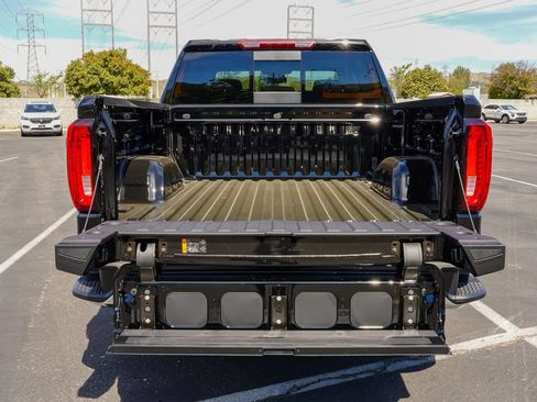 New 2026 GMC Sierra 1500 SLT w/ SLT Convenience Package AWD/4WD image 10