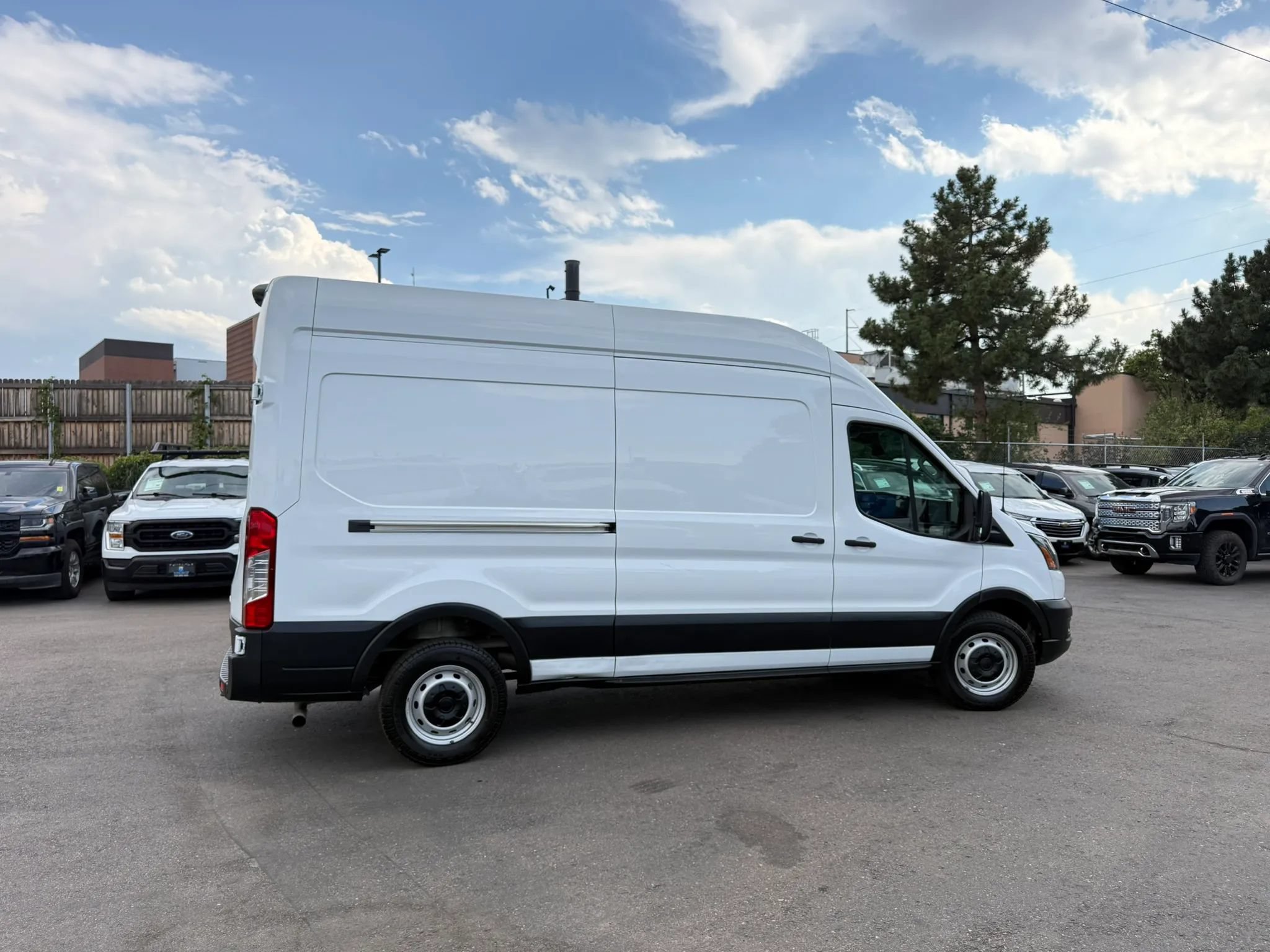 Used 2023 Ford Transit 250 148 High Roof RWD image 8