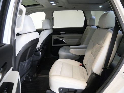 Used 2022 Kia Telluride SX w/ SX Prestige Package AWD/4WD image 26