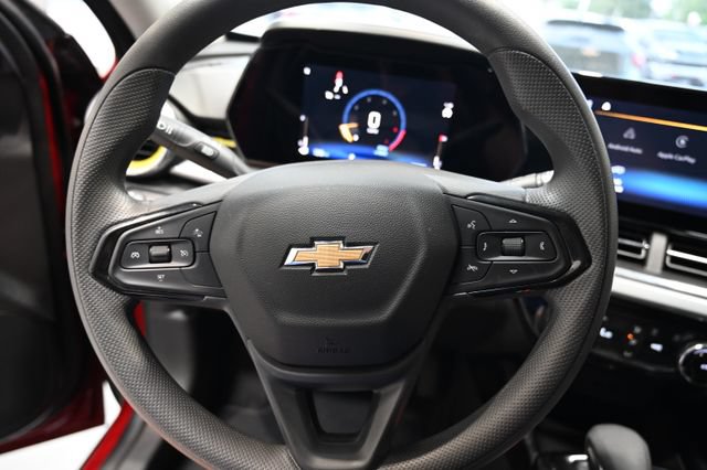 Used 2026 Chevrolet Trax LT FWD image 22