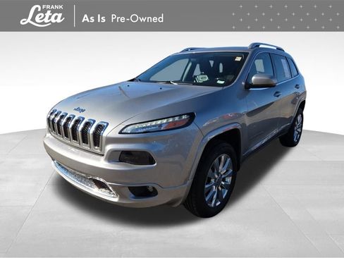 Used 2017 Jeep Cherokee Overland image 1