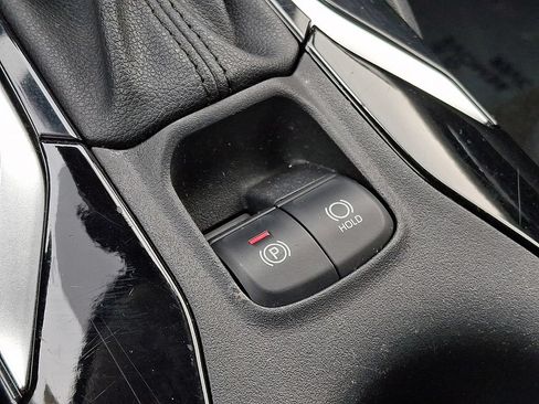 Certified 2021 Toyota Corolla LE FWD image 26