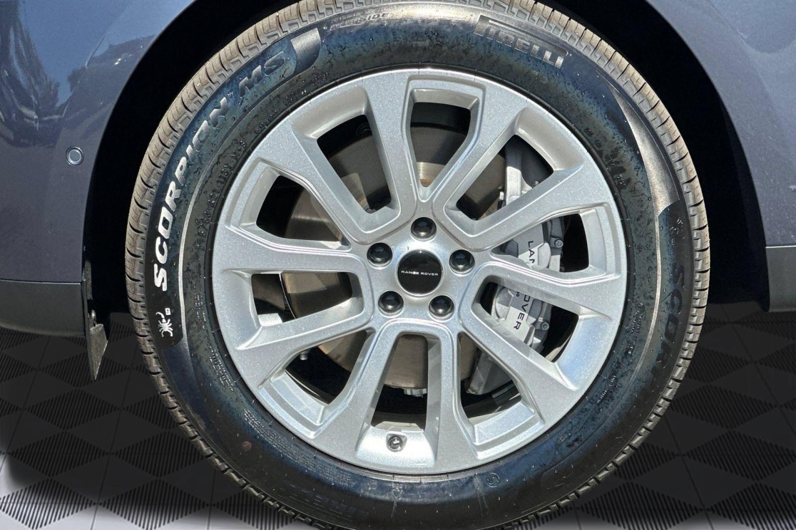 New 2027 Land Rover Range Rover Sport SE AWD/4WD image 13
