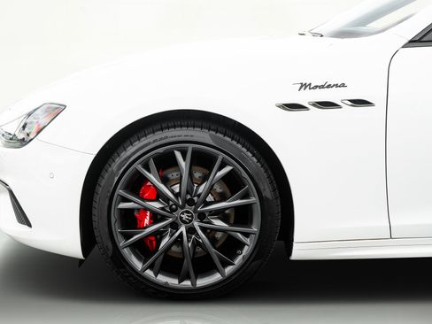 Used 2022 Maserati Ghibli Modena Q4 image 19