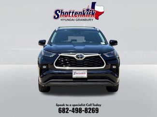 Used 2022 Toyota Highlander XLE FWD video 2