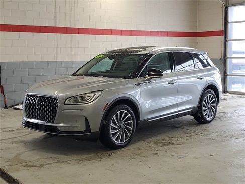 Certified 2023 Lincoln Corsair Reserve w/ Equipment Group 201A image 2