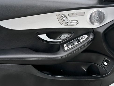 Used 2021 Mercedes-Benz C 300 Sedan image 9