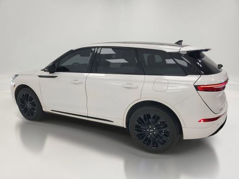 Used 2024 Lincoln Corsair AWD w/ Equipment Group 101A image 5