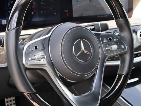 Used 2020 Mercedes-Benz S 560 4MATIC Sedan image 20