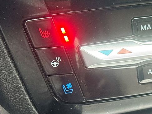 Used 2022 Ford Explorer Limited image 21